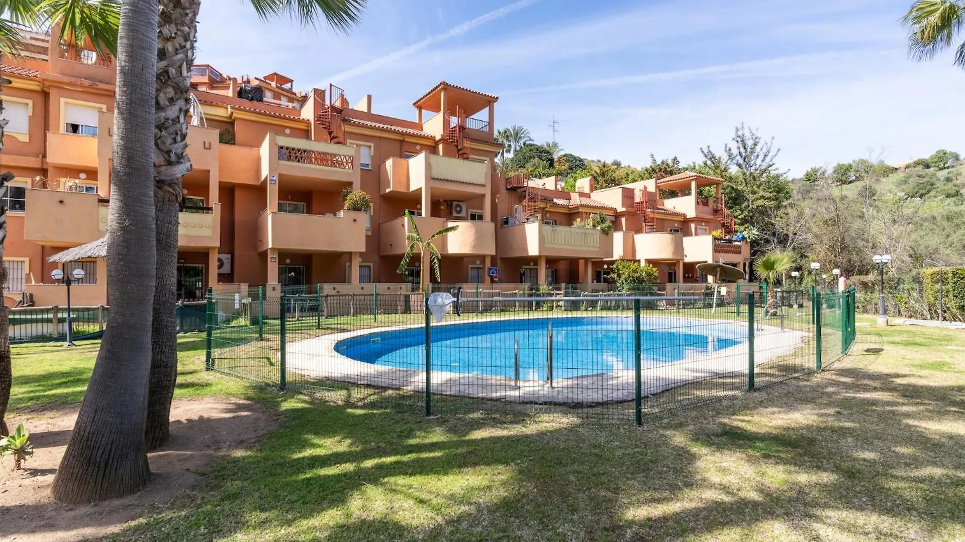 Plush Penthouse With Terrace Marbella